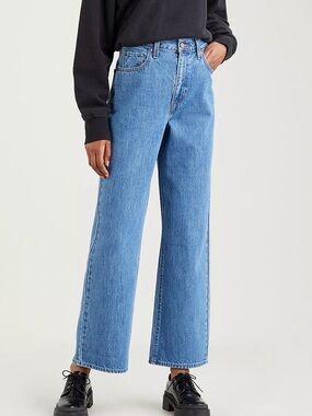 Levi’s High Waisted Straight Jeans Size 26 Medium Wash Hemp Denim